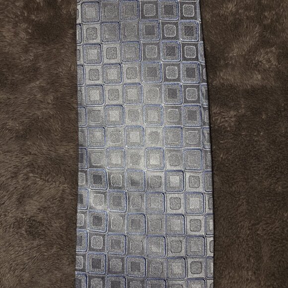 Michael Kors 100% Silk Tie Gray Silver Geometric Print Modern Necktie - Picture 4 of 11